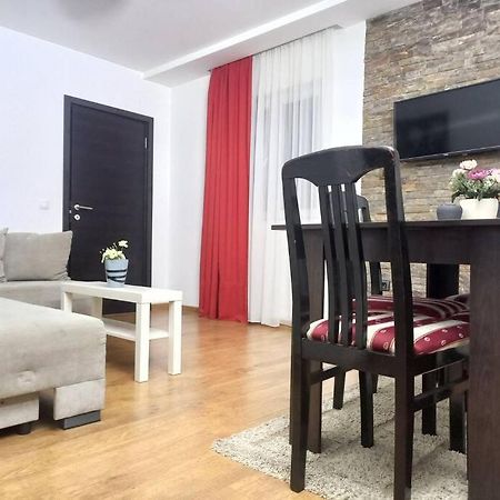 2Br Airport Accommodation W/Free Private Parking Ledine Exterior photo