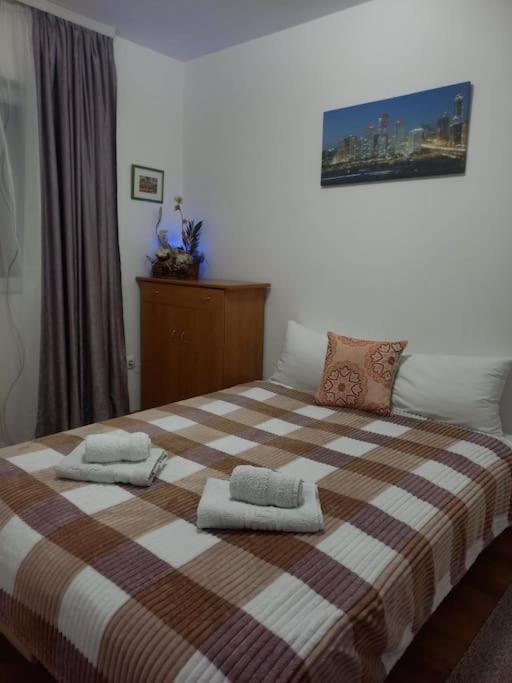 2Br Airport Accommodation W/Free Private Parking Ledine Exterior photo